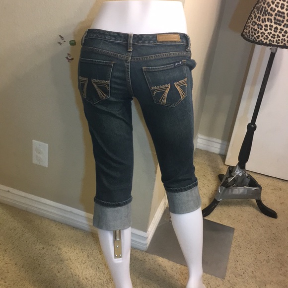 Great cond Seven 7 Jean short capris - Picture 8 of 8